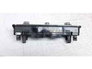 Блок управления климат-контролем 8V0820043AM   Audi A3 8Y