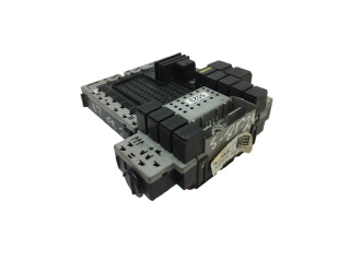 Блок предохранителей 8676285, 8645719   Volvo S80
