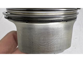 Píst 079107065BC, 171210079AL Audi S5 pro benzínový motor 4.2 CAU