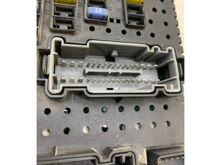 Блок предохранителей 30728512, 06W116 Volvo S60