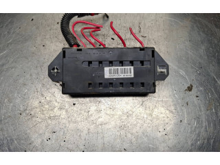 Блок предохранителей 9162323, 9441776 Volvo V70