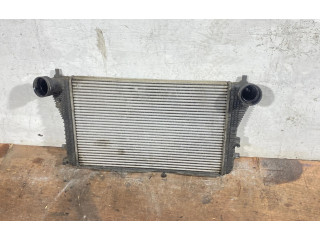 Интеркулер  1K0145803L   Volkswagen Jetta V 