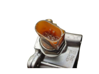 Топливная рампа 03C906051H Volkswagen Golf VI для двигателя CAXA