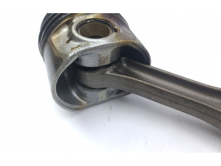  Поршень с шатуном    Volkswagen PASSAT B6  