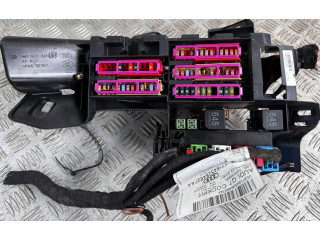 Блок предохранителей  4M0971845BR   Audi SQ7    