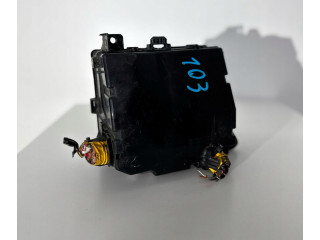 Блок предохранителей Mitsubishi Outlander