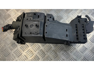 Блок предохранителей 9168986 Volvo S60