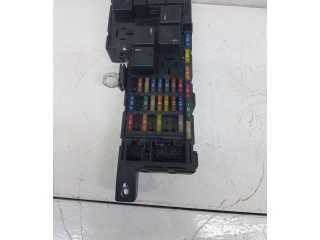 Блок предохранителей 8678449, 518828009 Volvo V70