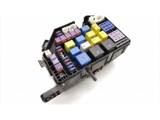 Блок предохранителей 91274-2C180   Hyundai Coupe    