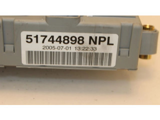 Vstřikovací lišta 51744898, 51744898   Fiat Punto (188)    188.A.4000 