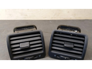 Боковая воздушная решётка