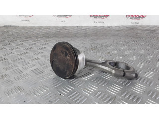 Píst 7838623 BMW M3 pro benzínový motor 4.4