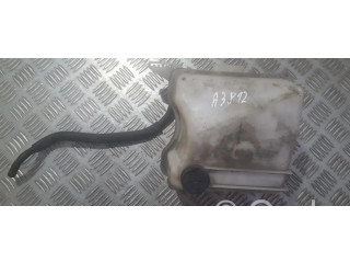 Расширительный бачок охлаждающей жидкости