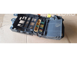 Блок предохранителей  4f0971845   Audi A6 S6 C6 4F    