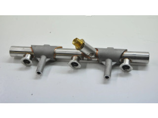 Vstřikovací lišta 06E130090AF Audi Q7 4M CREC