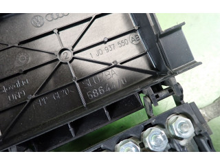 Блок предохранителей 1J0937550AB Skoda Octavia Mk1 (1U)