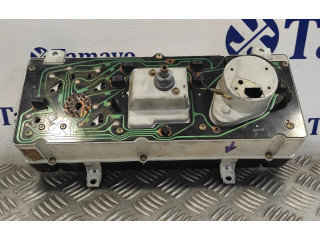 Přístrojová deska Nissan Patrol 160 1984