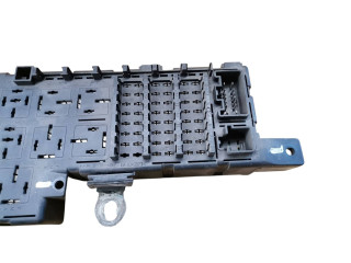 Блок предохранителей 9452993, 518322110 Volvo S60