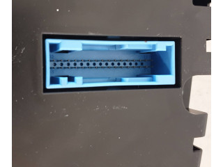 Панель приборов 1T0920885E   Volkswagen Touran II       