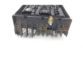 Блок предохранителей 1K1937503 Volkswagen Jetta V