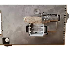 Блок предохранителей 30728512, 06W361 Volvo XC90