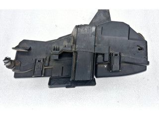 Блок предохранителей  9494210   Volvo V70    