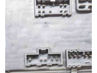   Pojistková skříňka MB649041   Dodge Stealth 1991