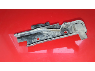 Нижний направитель ролика / нижняя петля