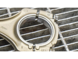 Píst 7838623, 7840918 BMW 5 E60 E61 pro benzínový motor 5.0 S85 B50 A