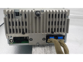 Радио/ проигрыватель CD/DVD / навигация