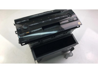 Радио/ проигрыватель CD/DVD / навигация