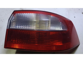 Světlo zadní pravé 8200002473   Renault Laguna II 2001