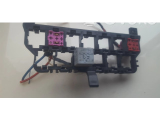 Блок предохранителей 8D0937503 Volkswagen Golf IV