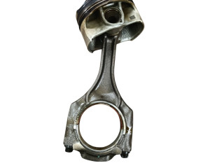 Píst 7646892 BMW 7 G11 G12 N63R