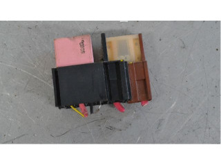 Блок предохранителей Renault Clio II