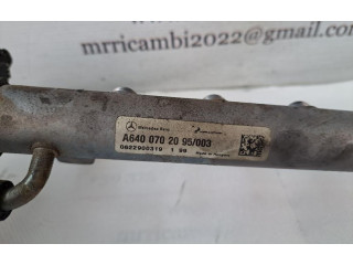 Vstřikovací lišta A6400702095, 640941 Mercedes-Benz B W245