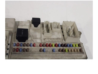 Блок предохранителей 30765015 Volvo C70