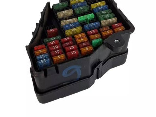 Блок предохранителей  8D1941824   Audi A6 S6 C5 4B    