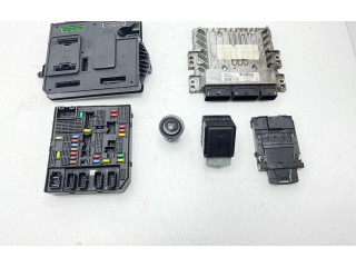 Генератор 237101478R, 237101478R   Renault Scenic III -  Grand scenic III      