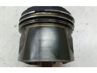  Поршень с шатуном    Volvo S80  