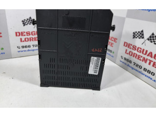 Блок предохранителей 281197595   Citroen C5    