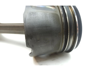 Поршень с шатуном 306DT H268X Land Rover Range Rover Sport L494