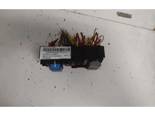 Блок предохранителей Z240180598R   Renault Clio III    