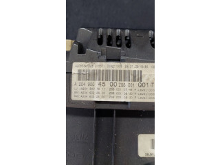 Přístrojová deska Mercedes-Benz C W204 2010 A2049004500, A2045422600