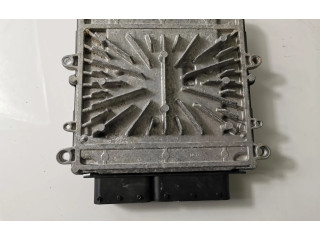 Блок управления двигателем Блок управления 31272462AA, 0281012765   Volvo V70