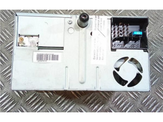 Pojistková skříňka Радио/ проигрыватель / навигация 13357123, 13357123 Opel Zafira B 2011