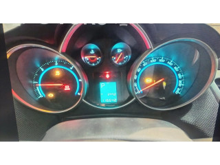 Přístrojová deska Chevrolet Cruze 2012 2851U, 95472851