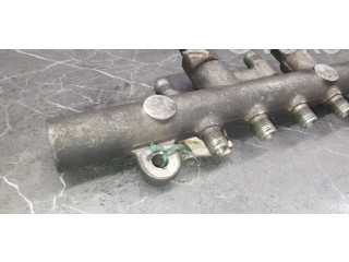 Vstřikovací lišta    Mazda 323     