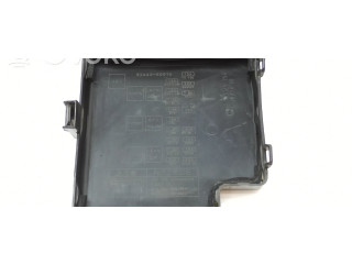 Блок предохранителей  3284, 3933   Lexus LS 430    