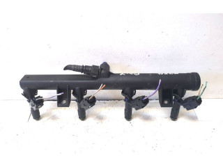 Топливная рампа Citroen C4 I Picasso для двигателя RFJ (EW10A)